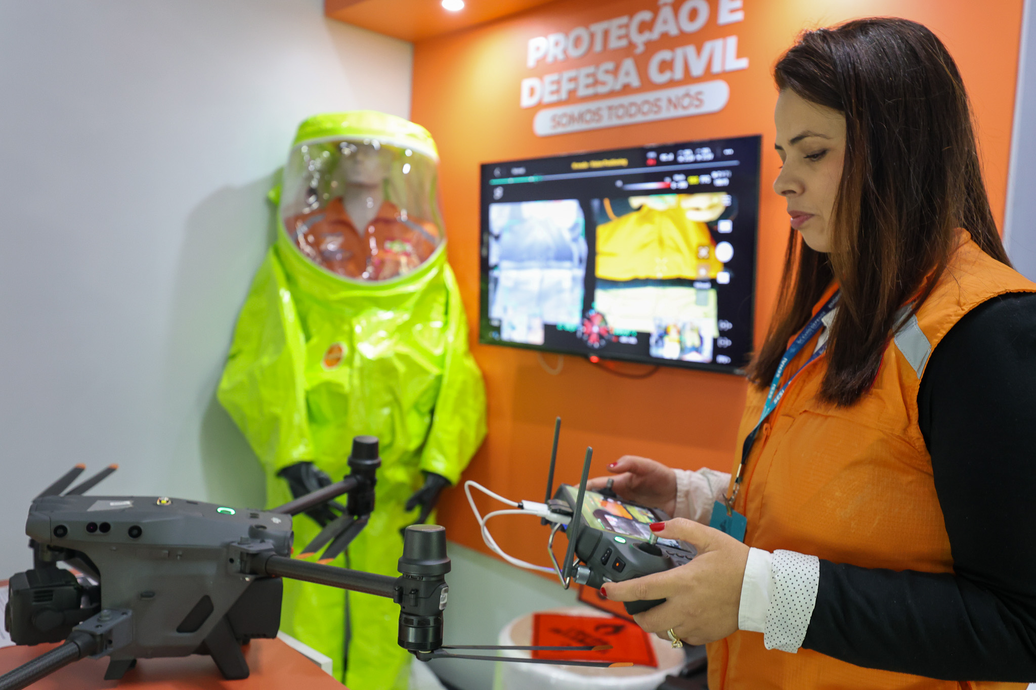 Defesa Civil de SC apresenta equipamentos e tecnologias de resposta a desastres na Expo Defense 2026